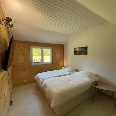 Quiet House 5 Minutes From Barneville-carteret Alpehytte *
